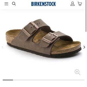 Size 3 kids/ 5 women’s Arizona Birkenstocks brown straps with copper buckle.